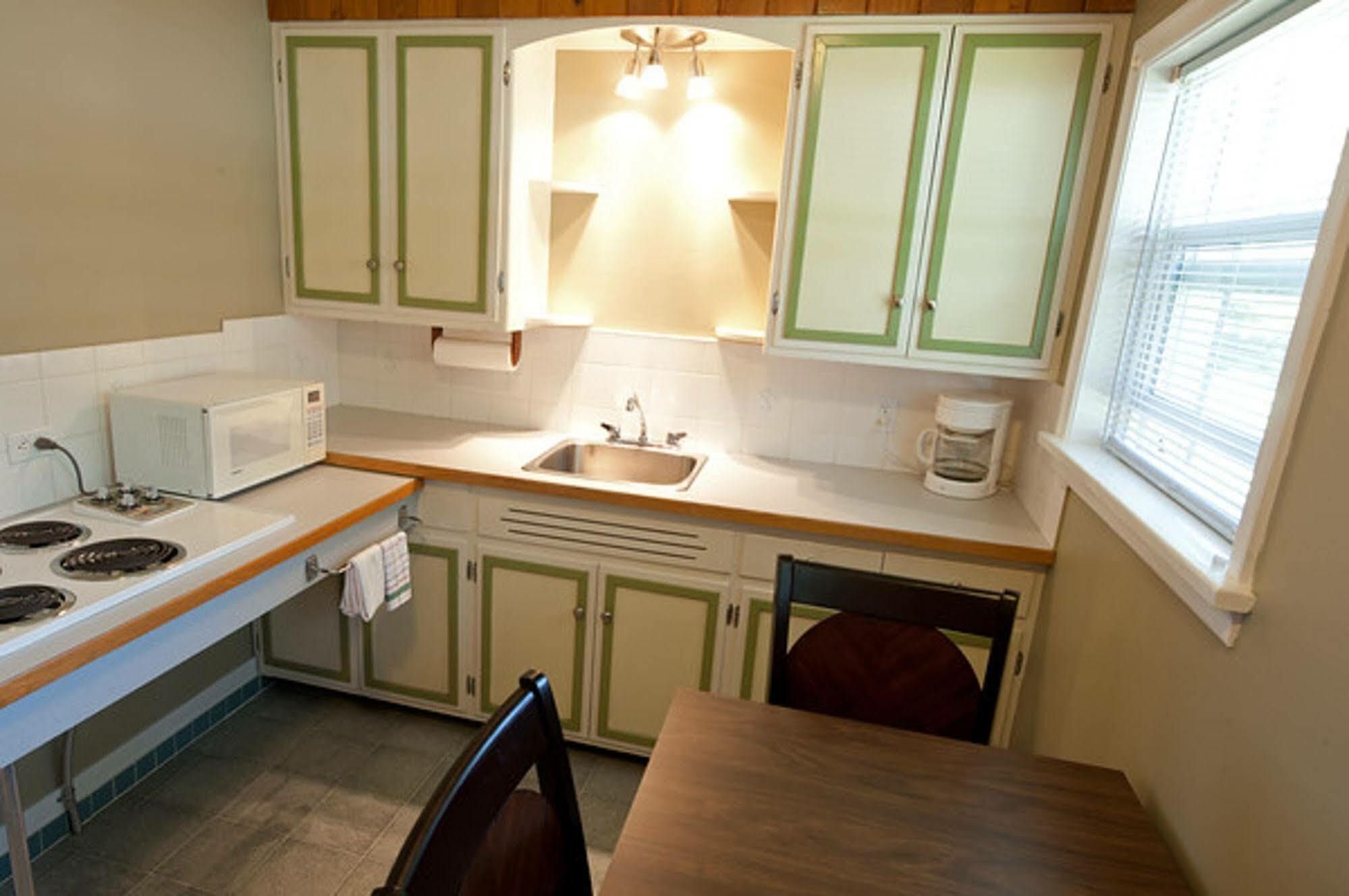 Alpine Inn & Suites Nelson Ngoại thất bức ảnh